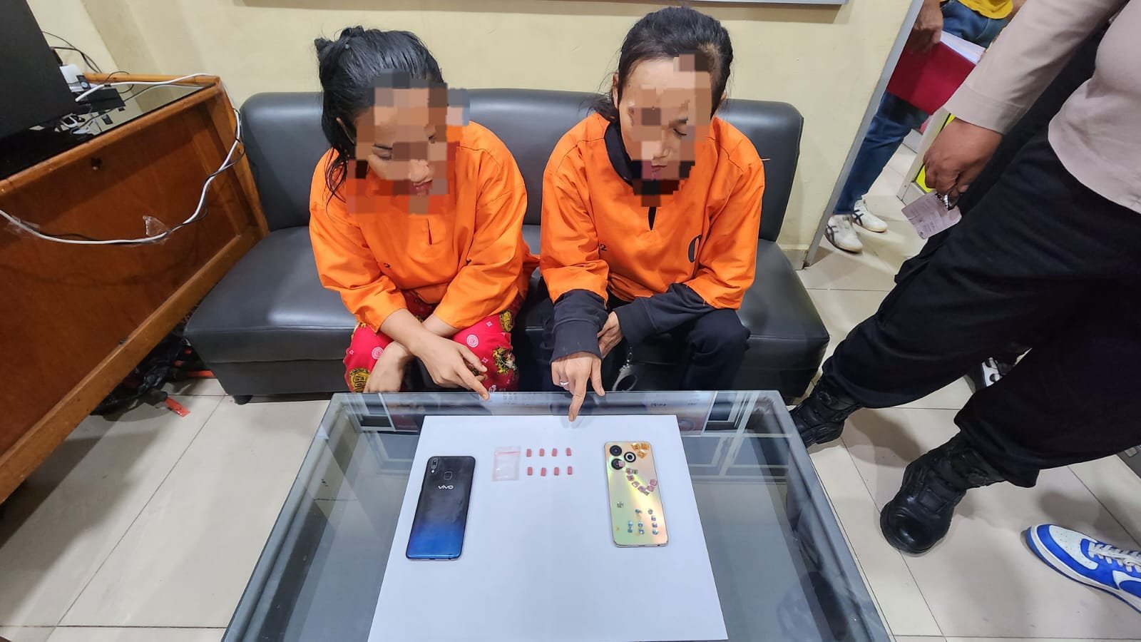 Dua Perempuan Positif Methamphetamine, Polisi Sita 8 Butir Diduga Ekstasi di Kafe