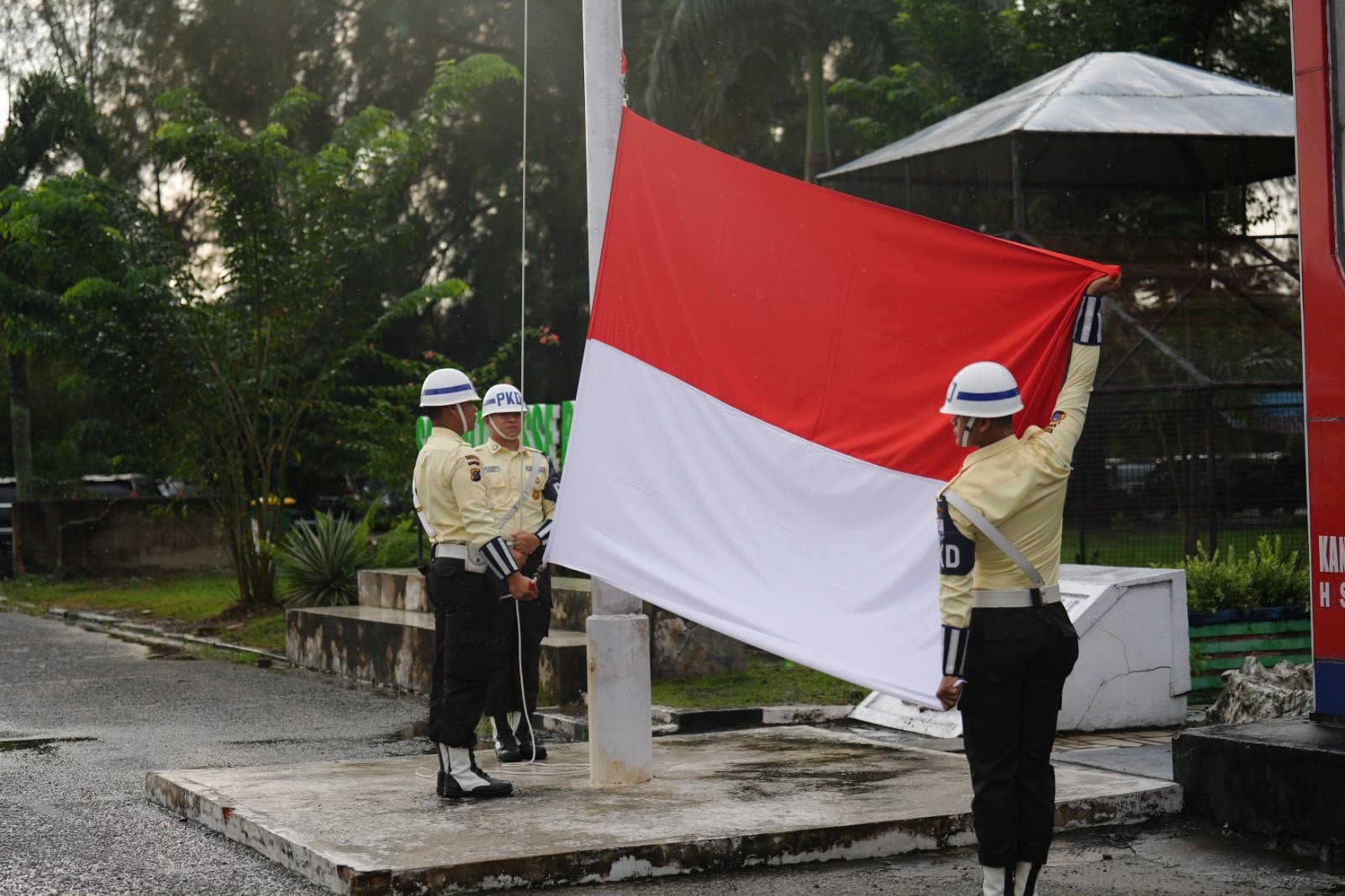 Sumpah Pemuda di Tengah Gerimis, Kilang Pertamina Dumai Gaungkan Persatuan, Inovasi, dan Kepedulian Sosial